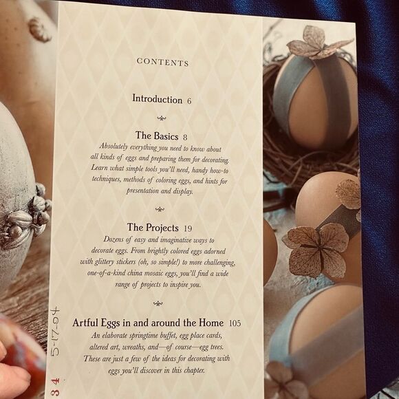 Easter Bunny that sings and jiggles and a 2 Easter Book Bundle!! - Picture 4 of 10